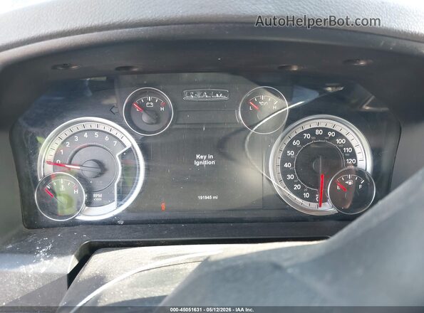 1C6RR7LT1JS329654 2018 RAM 1500 Black Вид задніх сидінь
