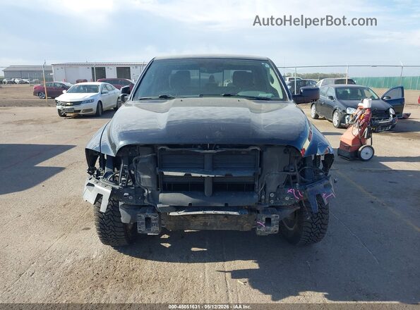 1C6RR7LT1JS329654 2018 RAM 1500 Black Вид задньої частини салону