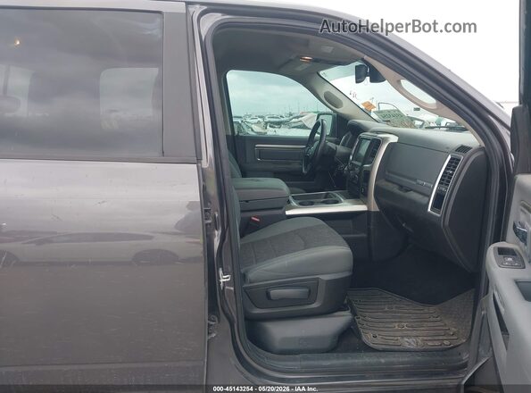 1C6RR7LT2GS323144 2016 RAM 1500 Gray Widok wnętrza z przodu