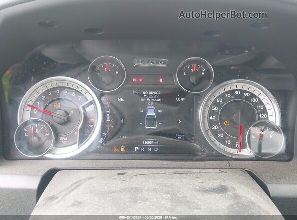 1C6RR7LT2GS323144 2016 RAM 1500 Gray Widok tylnych siedzeń