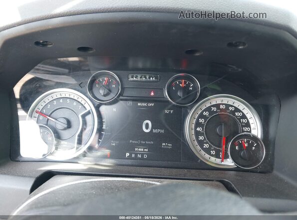 1C6RR7LT2KS583049 2019 RAM 1500 CLASSIC Black Հետևի նստատեղերի տեսք