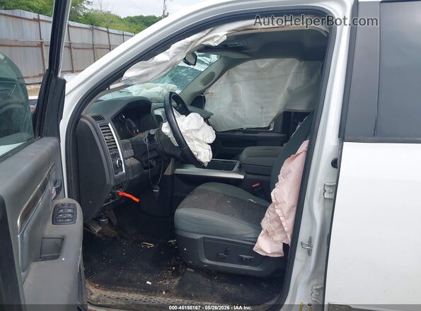 1C6RR7LT8GS330972 2016 RAM 1500 White Front interior view