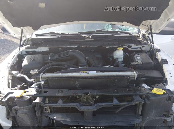 1C6RR7MT9JS277124 2018 RAM 1500 White Widok z tyłu