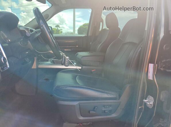 1C6RR7NT4JS148898 2018 RAM 1500 Black Vista interior delantera