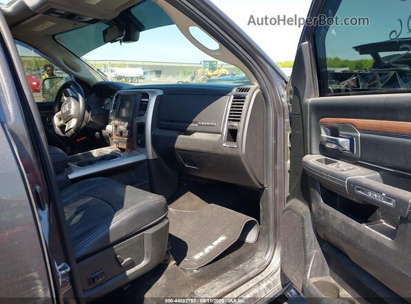 1C6RR7NT5JS161742 2018 RAM 1500 Gray Սալոնի դիմացի տեսք