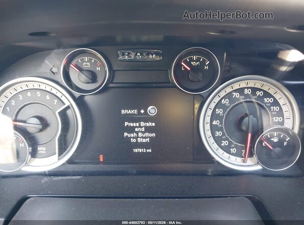 1C6RR7NT5JS161742 2018 RAM 1500 Gray Հետևի նստատեղերի տեսք