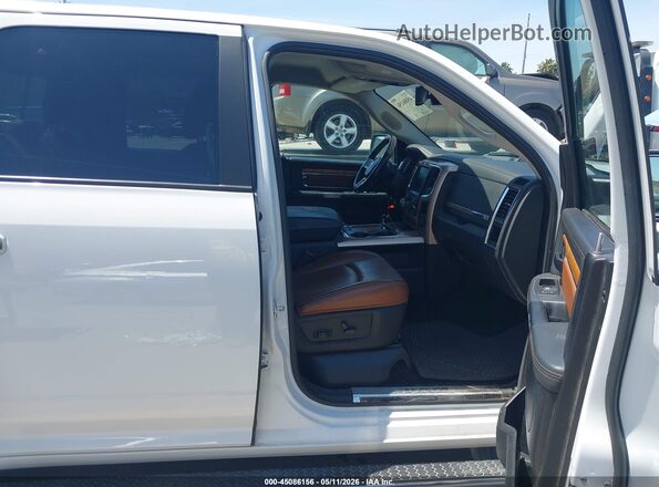 1C6RR7PMXGS186781 2016 RAM 1500 White Front interior view