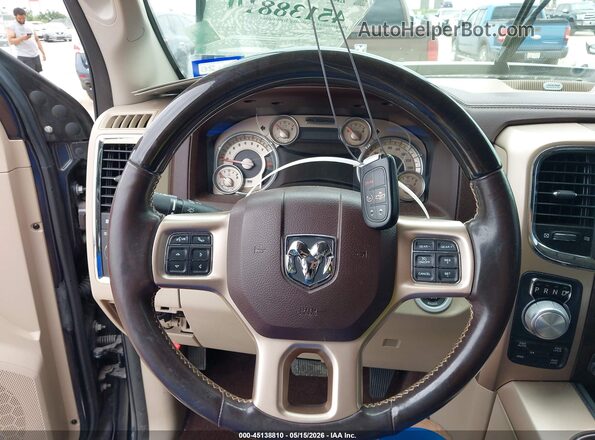 1C6RR7PT7GS139750 2016 RAM 1500 Navy Вид панели приборов