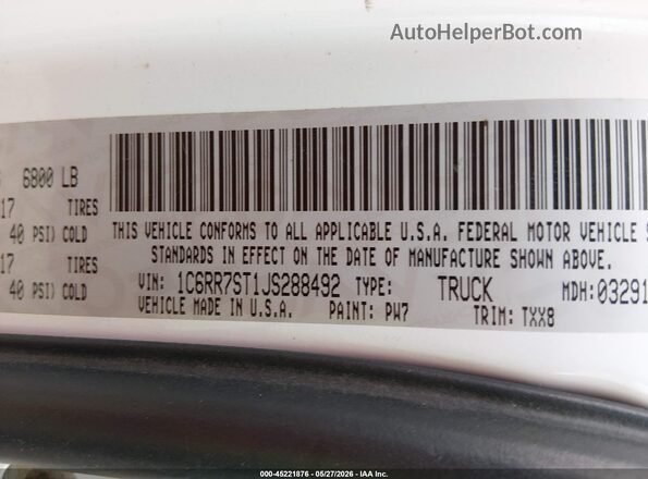 1C6RR7ST1JS288492 2018 RAM 1500 White 