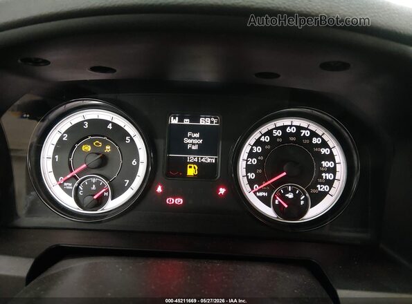 1C6RR7TT0HS696670 2017 RAM 1500 White Հետևի նստատեղերի տեսք