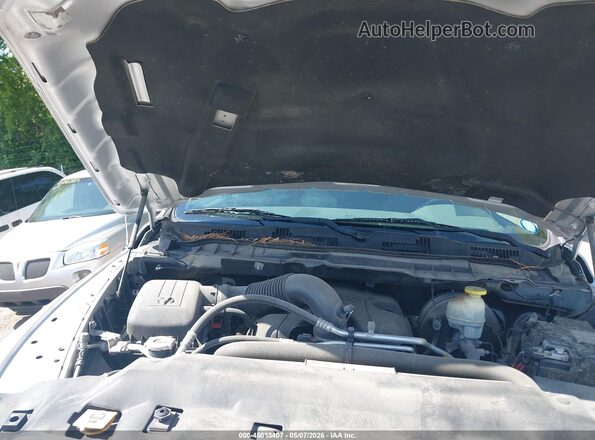 1C6RR7TT6JS168377 2018 RAM 1500 Silver Rear view