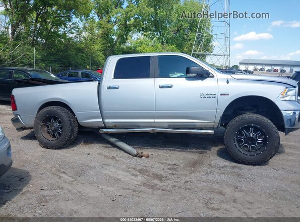 1C6RR7TT6JS168377 2018 RAM 1500 Silver Rear interior view