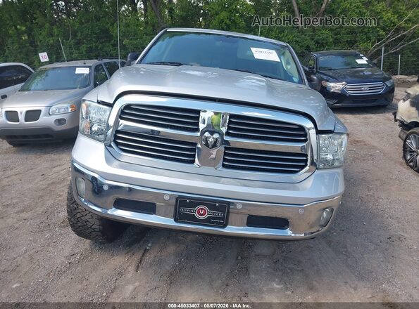 1C6RR7TT6JS168377 2018 RAM 1500 Silver Instrument cluster view