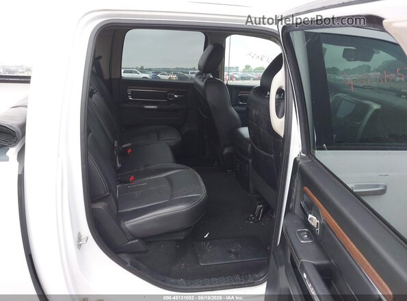 1C6RR7VT7JS218135 2018 RAM 1500 White VIN sticker view