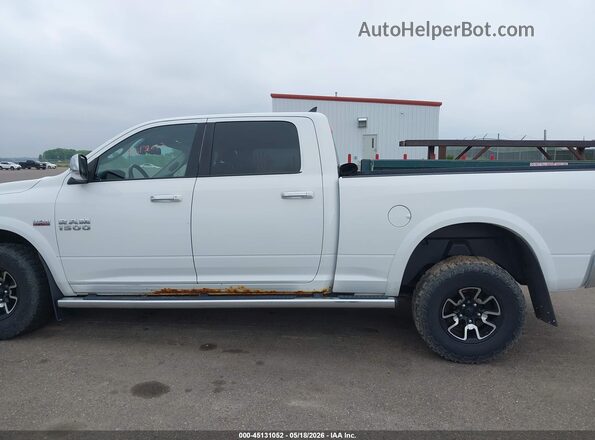 1C6RR7VT7JS218135 2018 RAM 1500 White 360 interior view