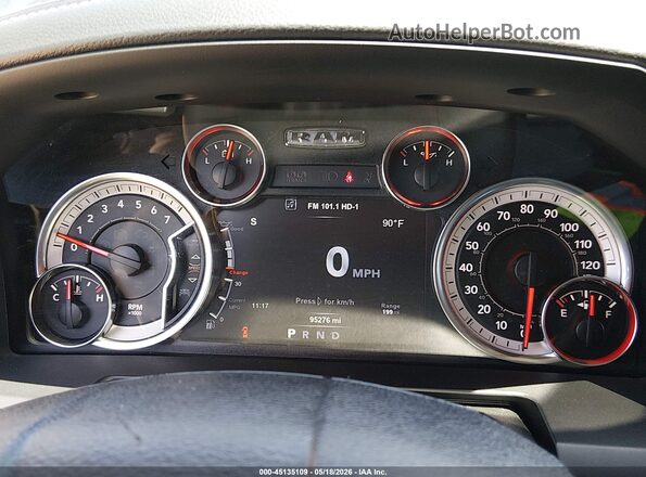 1C6RR7VT8JS306014 2018 RAM 1500 Black Հետևի նստատեղերի տեսք