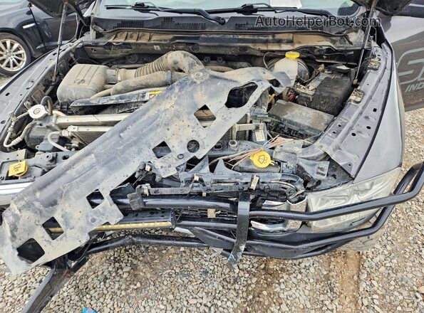 1C6RR7XT5MS507614 2021 RAM 1500 Gray Rear interior view