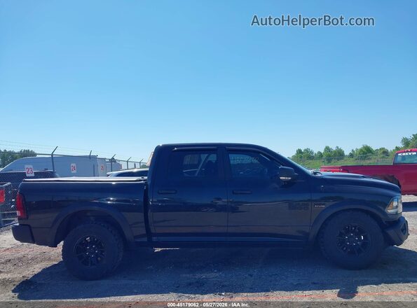 1C6RR7YT2JS173357 2018 RAM 1500 Black Вид задньої частини салону