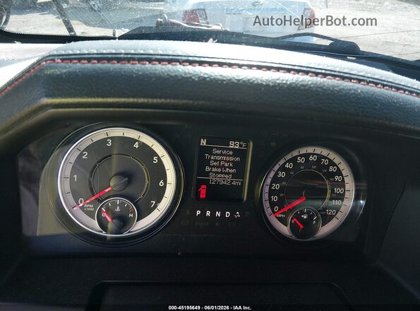 1C6RR7YT4GS369616 2016 RAM 1500 Red Vista de los asientos traseros