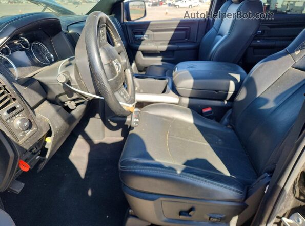 1C6RR7YT5JS110673 2018 RAM 1500 Black Front interior view