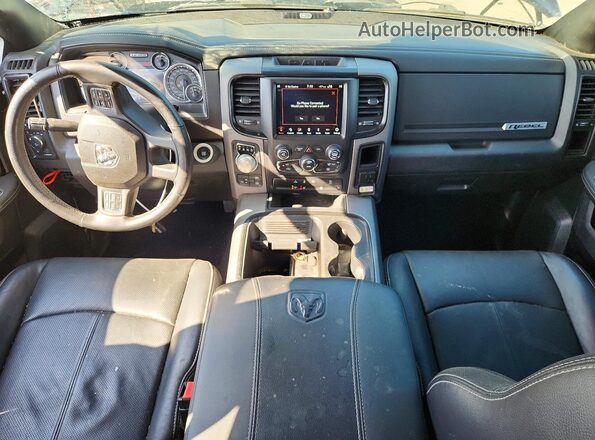 1C6RR7YT5JS110673 2018 RAM 1500 Black Dashboard view
