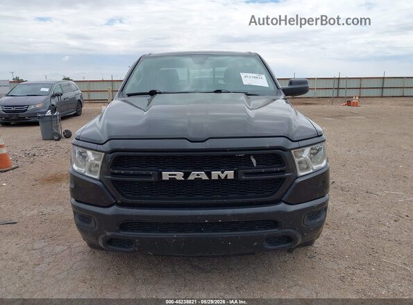 1C6RRECT2KN547932 2019 RAM 1500 Черный Вид задней части салона