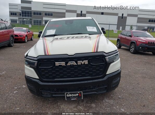 1C6RREFP5SN702049 2025 RAM 1500 Белый Вид щитка приборов