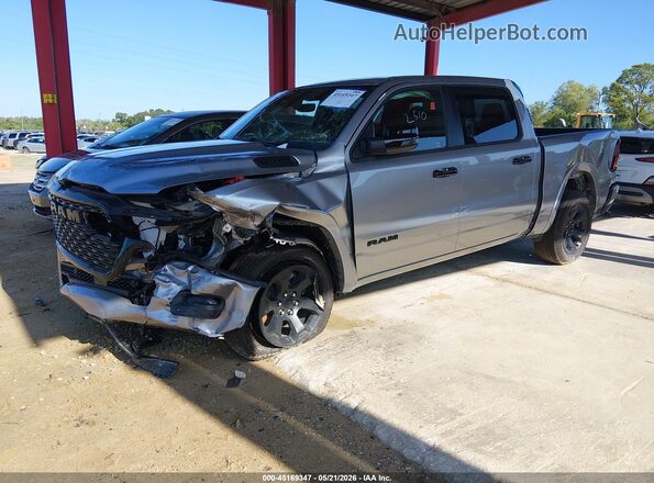 1C6RREFP8TN226378 2026 RAM 1500 Silver Vista tres cuartos delantera izquierda