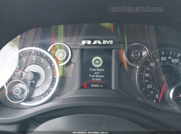 1C6RREFT3PN559705 2023 RAM 1500 White Widok tylnych siedzeń