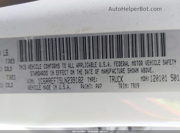 1C6RREFT5LN239182 2020 RAM 1500 White Vista del compartimento del motor