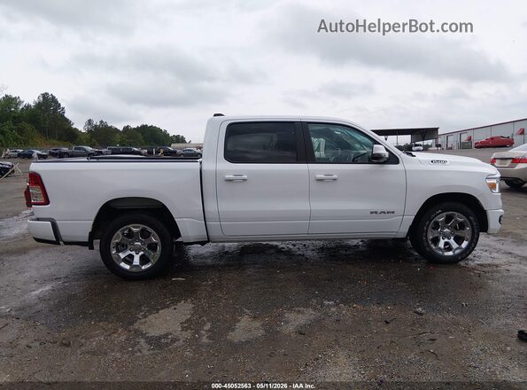 1C6RREFT7RN164350 2024 RAM 1500 White უკანა სალონის ხედი