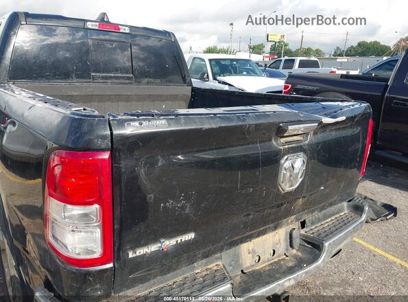 1C6RREFTXKN549259 2019 RAM 1500 Black Widok z przodu