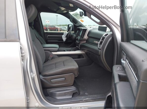 1C6RREFTXKN717031 2019 RAM 1500 Silver Front interior view