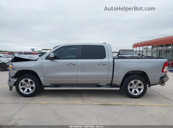 1C6RREFTXKN717031 2019 RAM 1500 Silver 360 interior view