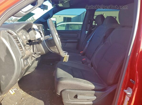 1C6RREGG4SN664375 2025 RAM 1500 Красный Вид салона спереди