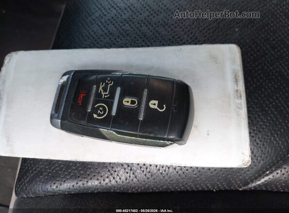 1C6RREJM0LN252843 2020 RAM 1500 Black Առջևի վահանակի տեսք