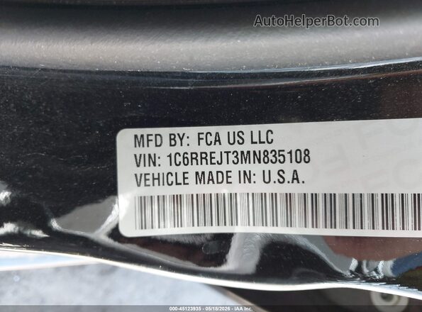 1C6RREJT3MN835108 2021 RAM 1500 Black Engine compartment view