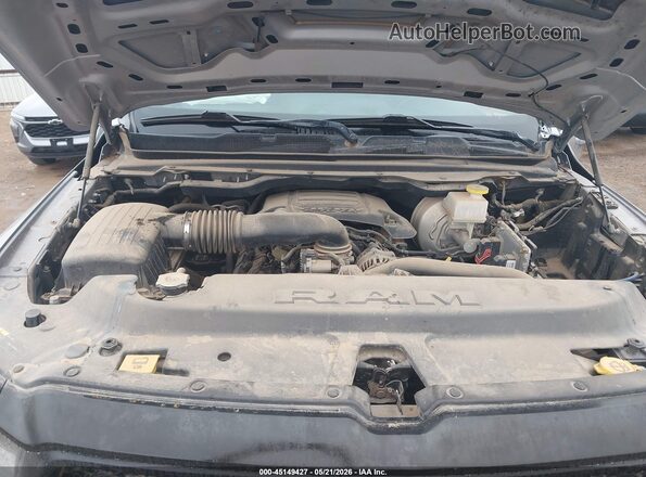 1C6RRELT5KN720813 2019 RAM 1500 Silver Հետևի տեսք