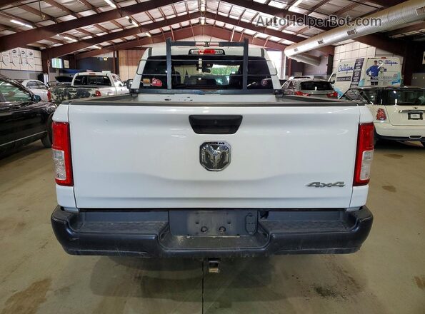 1C6RRFCG3NN438442 2022 RAM 1500 White Vista trasera