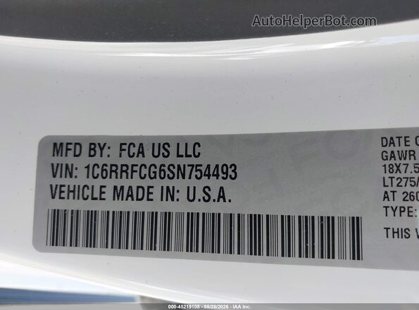 1C6RRFCG6SN754493 2025 RAM 1500 Белый Вид подкапотного пространства