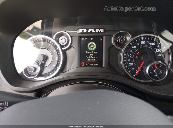 1C6RRFFG0LN334015 2020 RAM 1500 Blue Widok tylnych siedzeń