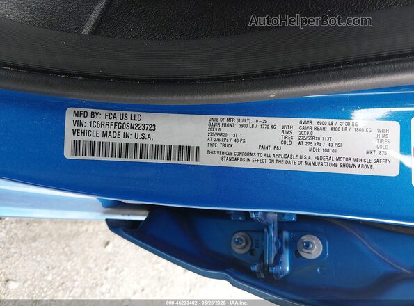 1C6RRFFG0SN223723 2025 RAM 1500 Blue ძრავის განყოფილების ხედი