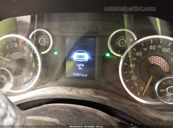 1C6RRFFG2MN579027 2021 RAM 1500 White Widok tylnych siedzeń