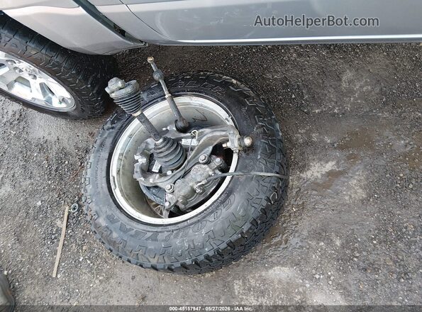 1C6RRFFG8NN392229 2022 RAM 1500 Silver Սարքավորումների վահանակի տեսք