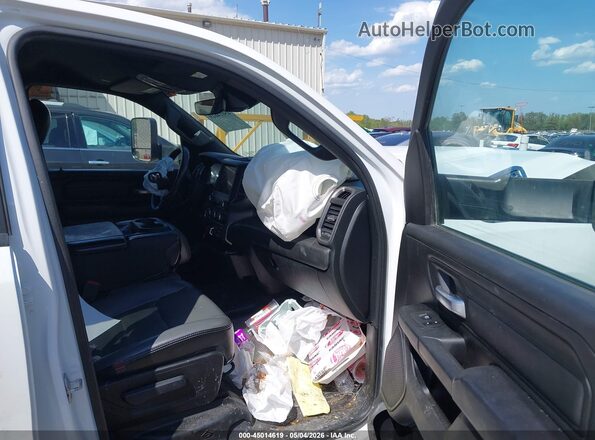 1C6RRFNG7NN383717 2022 RAM 1500 White Սալոնի դիմացի տեսք