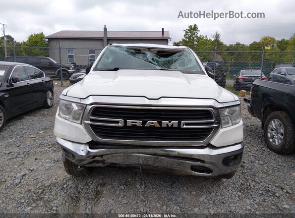 1C6SRFBT4KN822435 2019 RAM 1500 White Widok wnętrza z tyłu