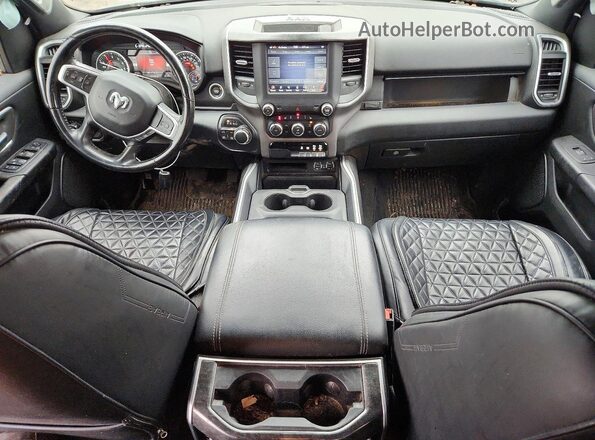 1C6SRFBT5MN590740 2021 RAM 1500 Black Dashboard view