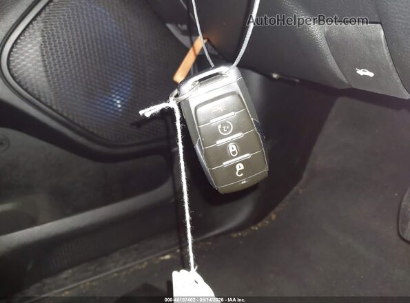 1C6SRFFT6LN184569 2020 RAM 1500 Gray Widok deski rozdzielczej