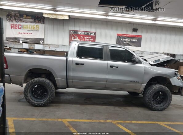 1C6SRFFT7RN162363 2024 RAM 1500 Gray Vista interior trasera