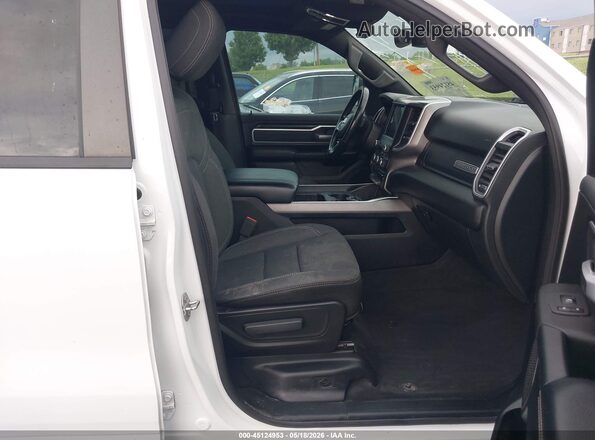 1C6SRFFTXLN324509 2020 RAM 1500 White Widok wnętrza z przodu